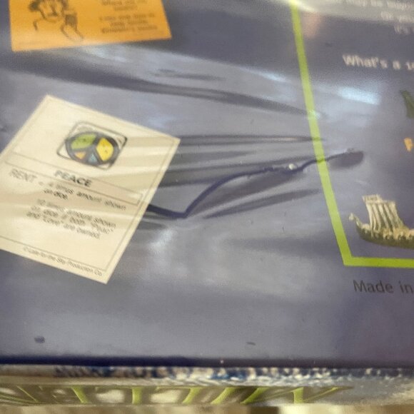 NIB Millenniumoploly Board Game by Late for the SKy Y2K fun for the whole family - Picture 13 of 14